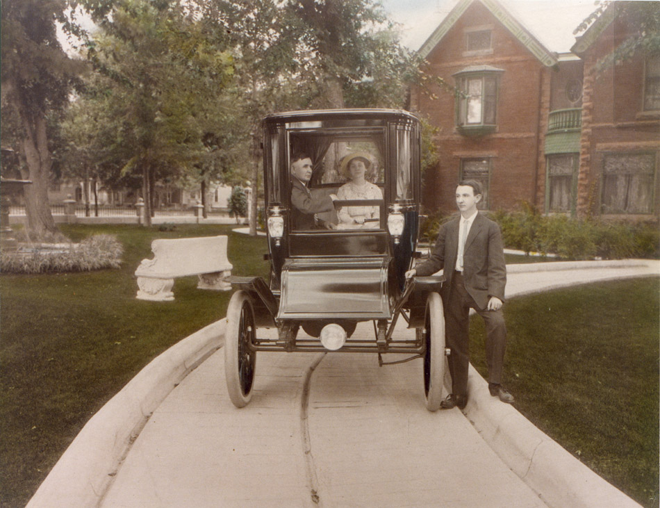 Tom, Alice and son Raymond Callahan with Detroit Electric Run-About, c1913 Longmont Museum Photo Archive #2008_016_019