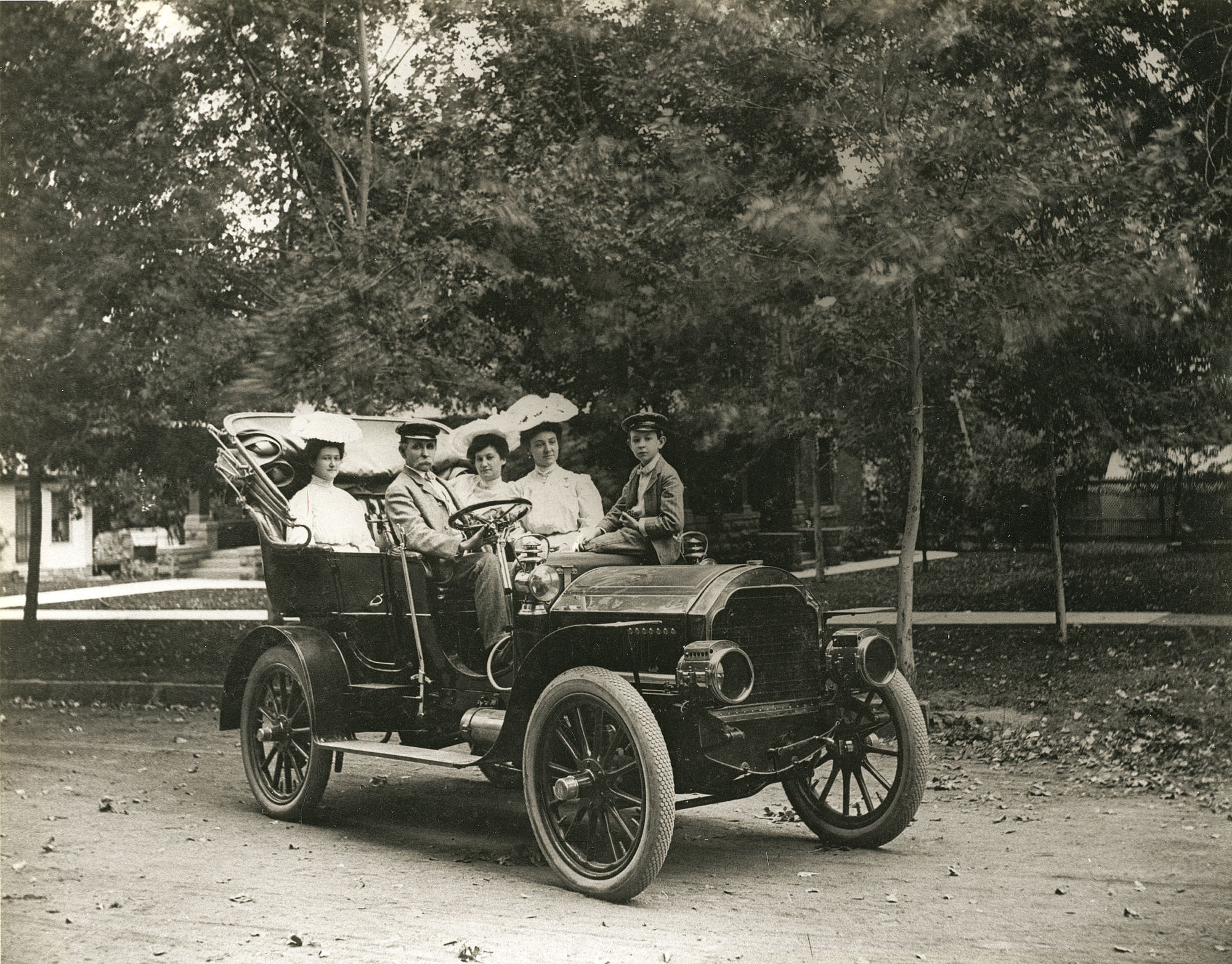 Callahans and friends in Pierce-Arrow, c1904 Longmont Museum Photo Archive #2008_016_004